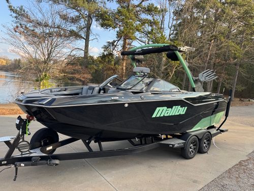 2025 Malibu M Series M230