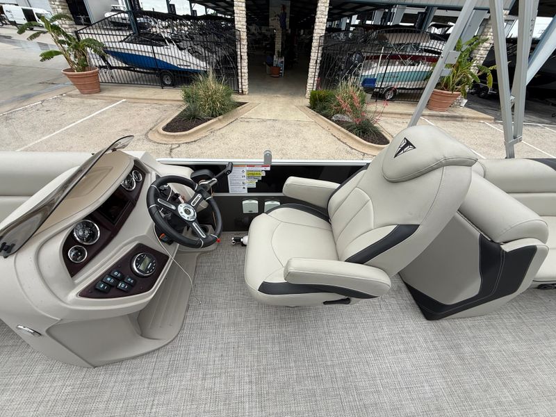 Boat Image 13