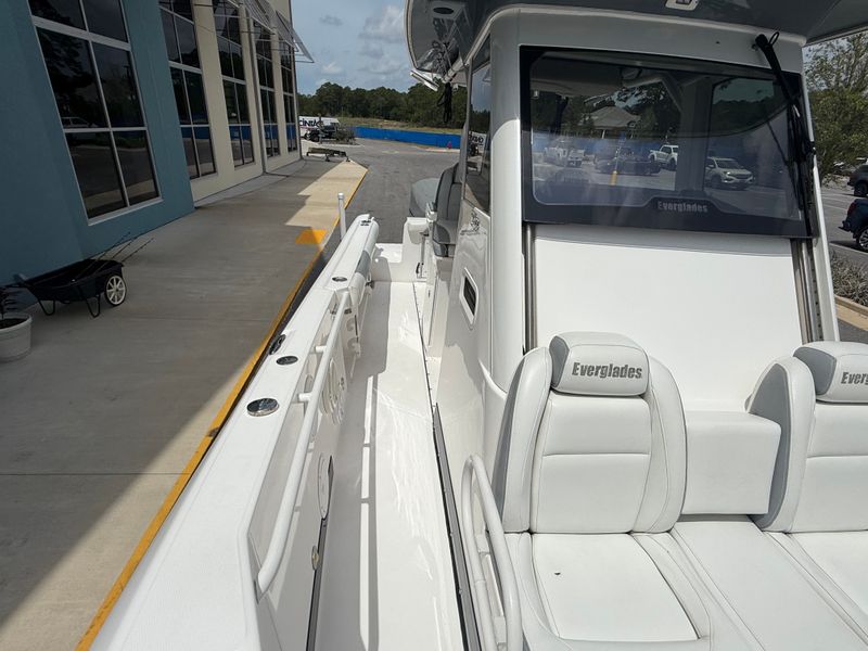 Boat Image 10