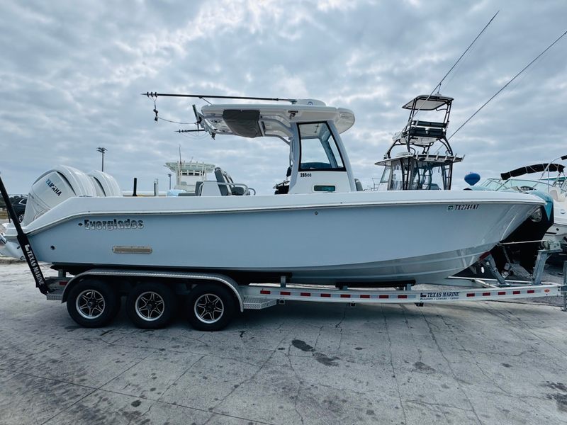 2023 Everglades 285 CC
