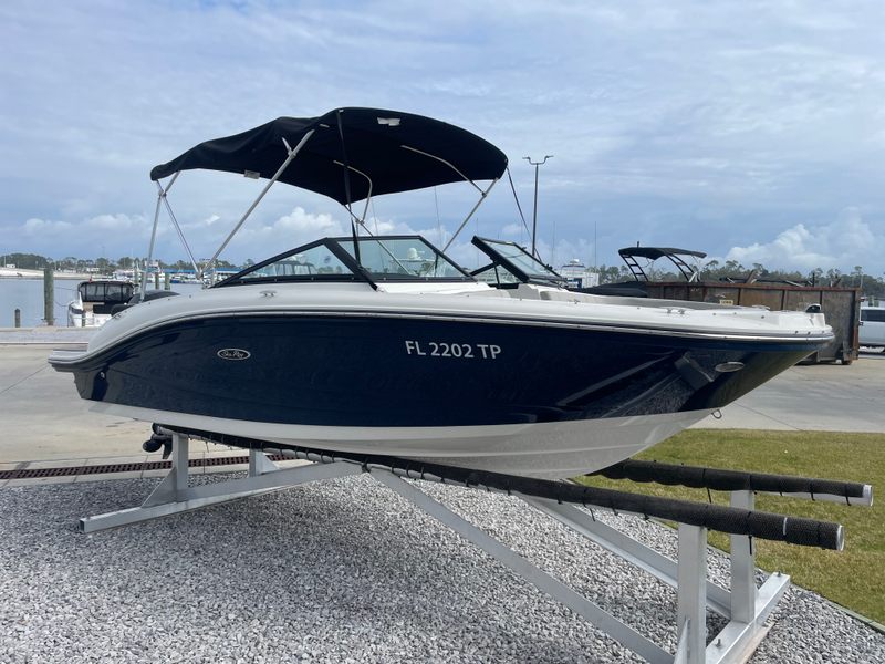 2023 Sea Ray 190 SPX