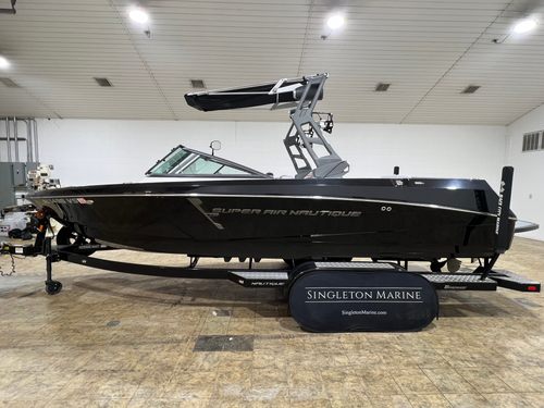 2020 Nautique Super Air 230