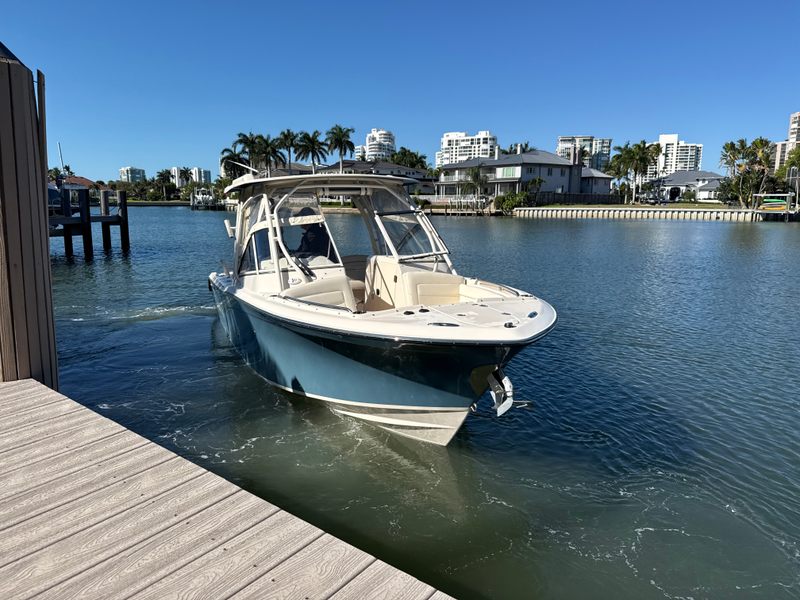 2022 Grady-White Freedom 275