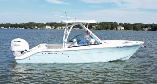 2023 Cobia 240 DC