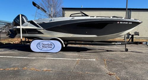 2020 Glastron 240 GTD