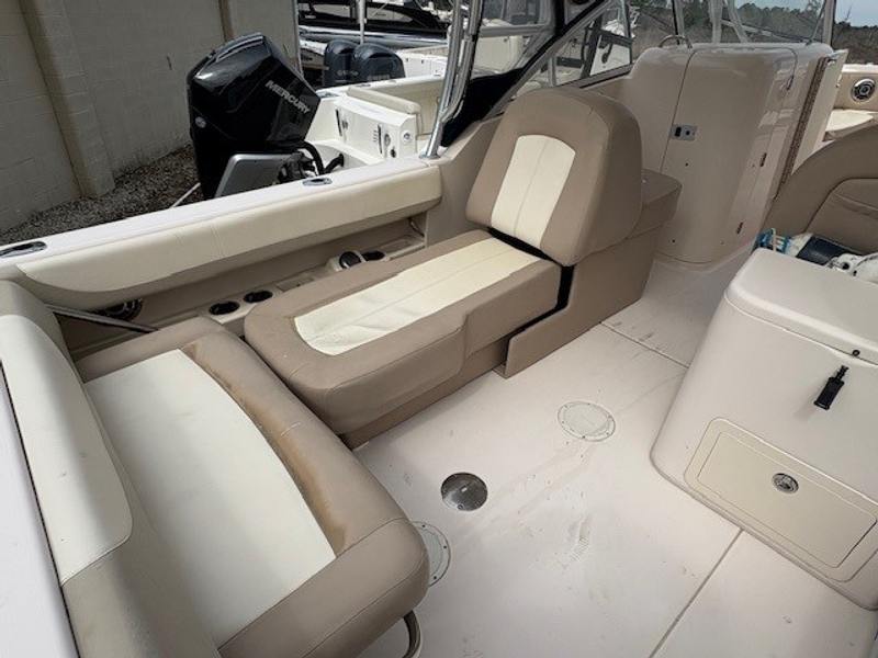 2013 Grady-White Freedom 275